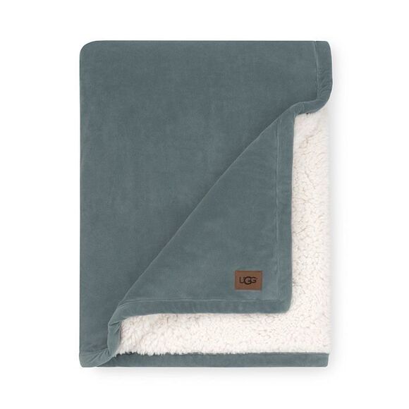 UGG Bliss Sherpa Throw Blanket Plush Oversized Reversible Accent